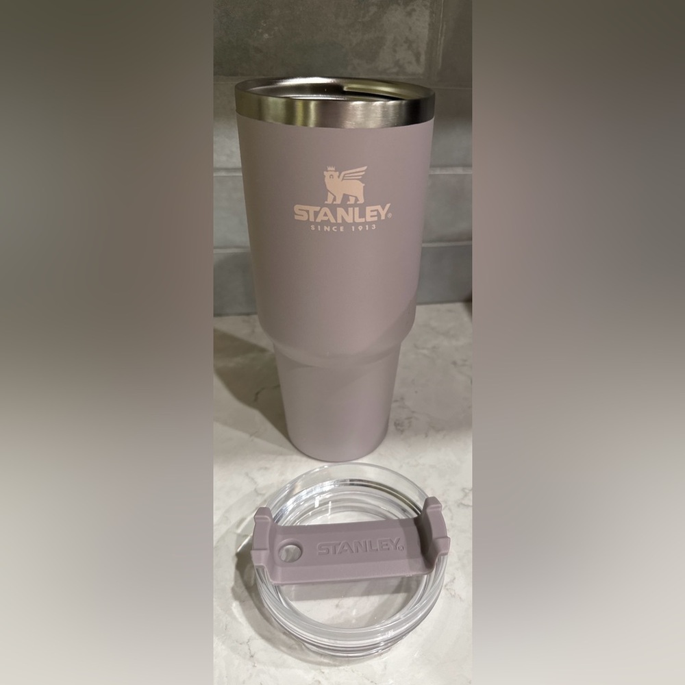 Stanley Quencher H2.0 30oz Tumbler Abalone – No Straw or